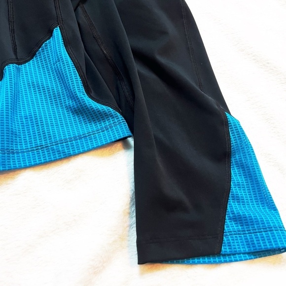 Under Armour Capri Leggings Heat Gear Black Blue Small Pull On Athletic Stretchy - Picture 6 of 8